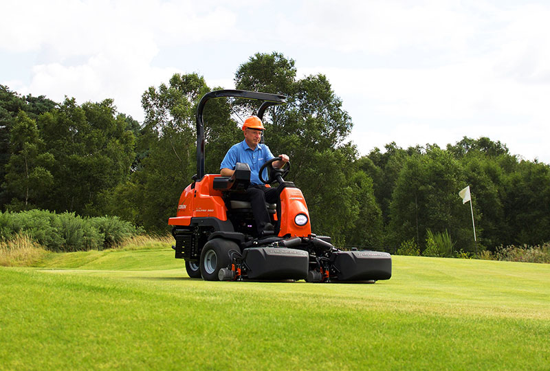 GolfBusinessInt's tweet image. Jacobsen to launch three new mowers at BTME 2020
bit.ly/2tFsUhH