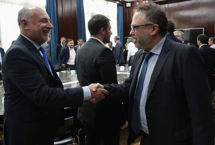 MinProdCba's tweet photo. El Ministro @eaccastellocom se reunio con el Ministro de @PRODUCCION_ARG, @KulfasM, en el marco de un encuentro con los ministros provinciales, con el objetivo de avanzar en una agenda coordinada para la implementación del Programa Precios Cuidados https://t.co/LPt5a0AVmY