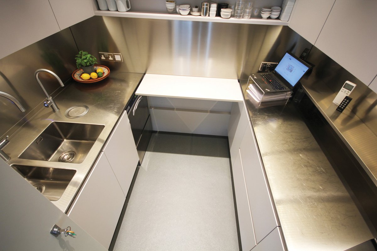 ABCDmag's tweet photo. Top #Architect @FosterPartners uses @Gecanderson  stainless steel #kitchen surfaces to create a stylish and practical space. p49, https://t.co/CDc3RP1TF3 #interiors https://t.co/wh0ho1IyBj