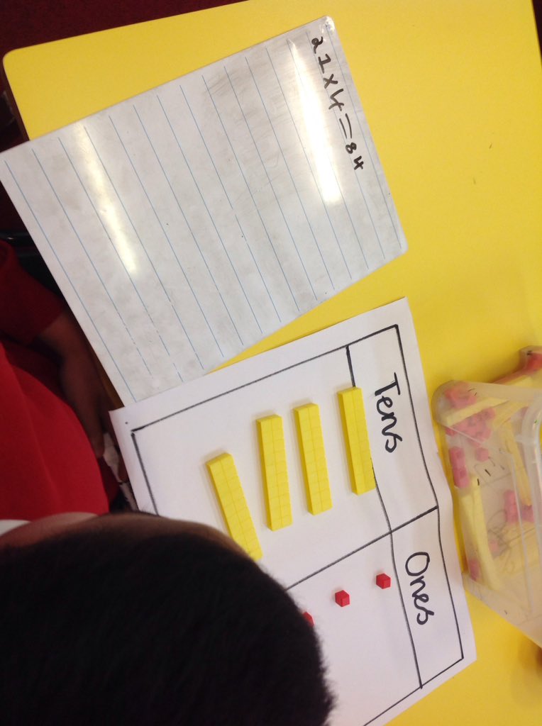 LeighPrimary's tweet photo. Year 3 have been practising and understanding the concept of multiplying a 2 digit number with a 1 digit number using base 10. #maths #whiterosemaths #CPAmaths https://t.co/7TAxZOxy11