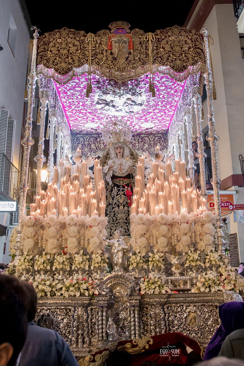Los #Martessanto con la #VirgendelaEncarnacion @Hdad_SanBenito 
#egosum #sanbenito #josecorrales #encarnacion #martessanto #SemanaSanta #Sevilla