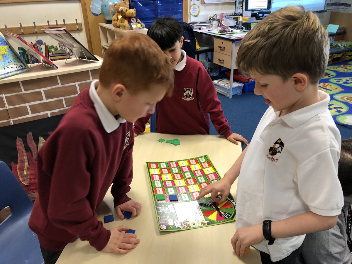 StColumbasLPrep's tweet photo. #SCCPrepTwo using fantastic phonics skills to complete the challenges. #SCCEnglish https://t.co/024uJ6NUik
