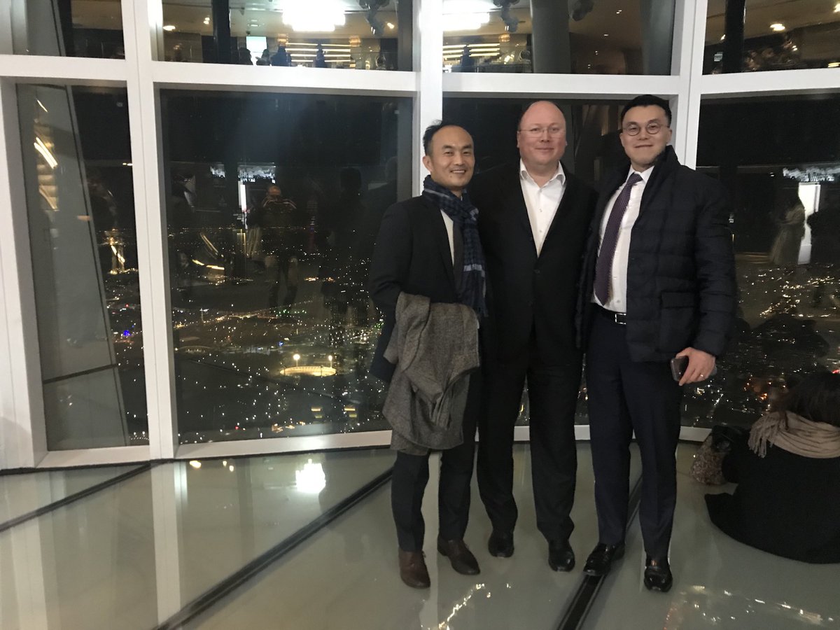 DaberkowMario's tweet photo. Our great Team in Seoul - cool to link and work with! https://t.co/8qMPF0BU6a