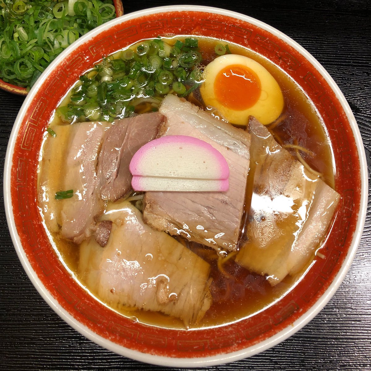 Uzivatel Moonlight Shadows Na Twitteru 中華蕎麦かたやま中仙道店 中華蕎麦 トッピングねぎ小 追加 スープは鶏 カエシ 表面鶏油 中細スト麺 叉焼豚モモ バラ2種 ねぎの風味 辣韮の酸味 美味しかったです 11 00 Os14 30 18 00 Os21 30 岡山市北区中仙道