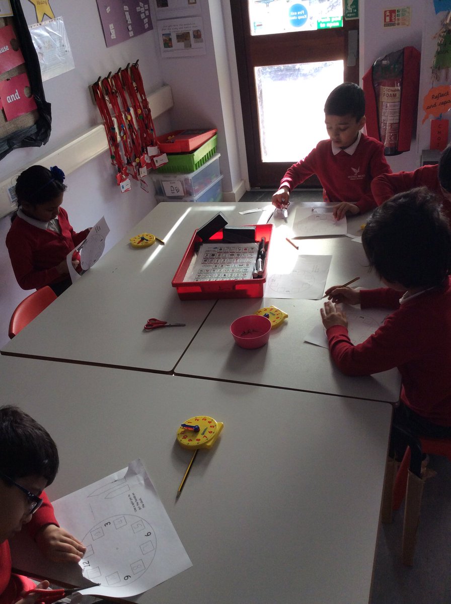 MissHPatelKMPA's tweet photo. Kingfishers have been learning to tell the time. They will be bringing the clocks they made home to practise o ‘ clock and half past. @kestrelmead https://t.co/A7R4K1sq0u