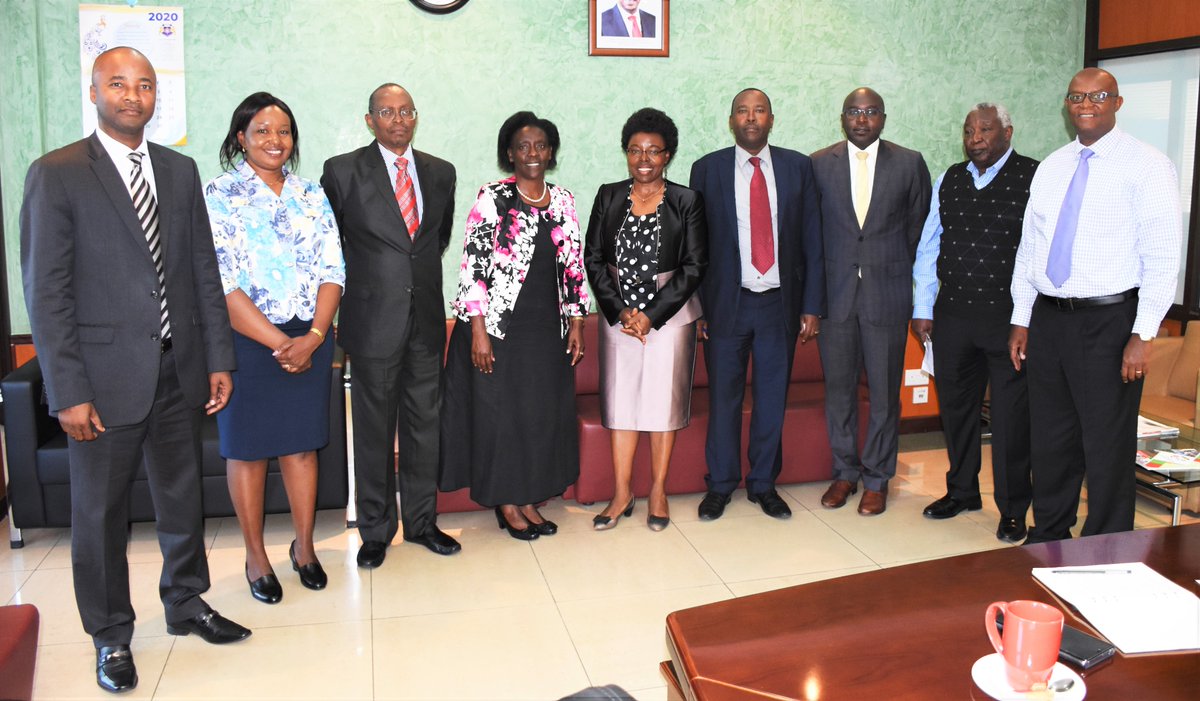 CRAKenya's tweet photo. Today, the Commission played host to the Controller of Budget Dr. Margaret Nyakang’o. The discussion centered on effective execution of oversight of public finance in the country @ChairpersonCra @KenyaGovernors  @CBKKenya  @KNBStats @IBP_Kenya @SingoeiAKorir @JKatule https://t.co/mCjklV65xf