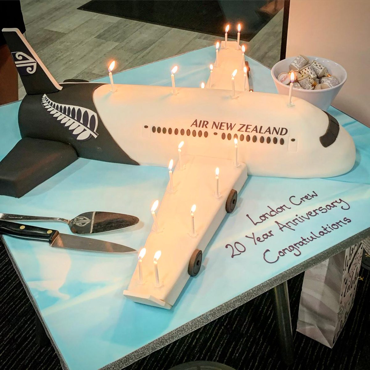 TheCakeStoreUK's tweet photo. 🍰 Congratulations to @FlyAirNZ UK based cabin crew who started 2020 with their 20 year celebration! ✈️

Check out more corporate cake creations here 
https://t.co/aOM0Rk0ME5

#20years #celebrating #corporatecakes #eventcakes https://t.co/dpvVJyAed8