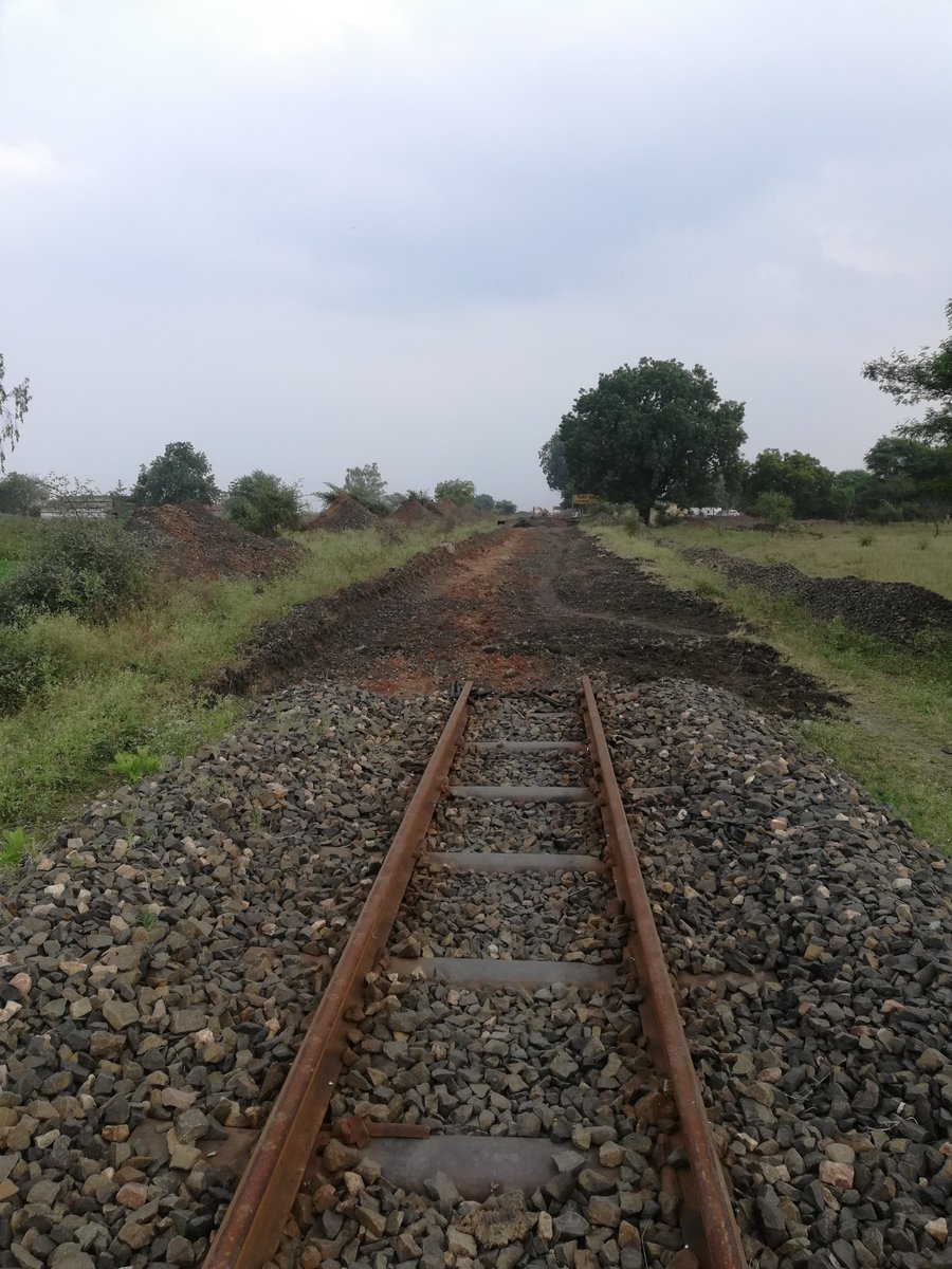 Starting of New Era....
Conversion of last Narrow guage railway line of Nagpur division started. Narrow Guage is now in History!
#ProgressingIndia #narrowguage #IndianRailways