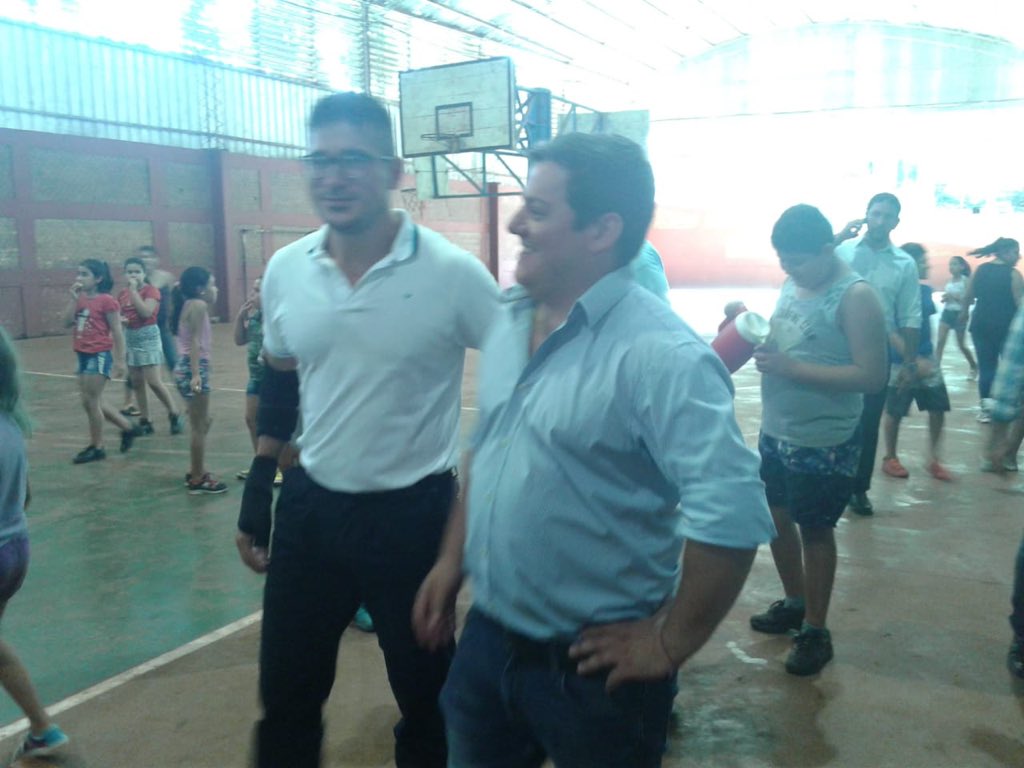 Junto al Ministro de Salud, Óscar Alarcón, y el intendente de #Eldorado, Fabio Martínez, acompañamos el operativo que se está llevando adelante en la “lucha contra el dengue”🦟 , recorrimos el Hospital Samic 🏥 y la colonia vacaciones municipal.