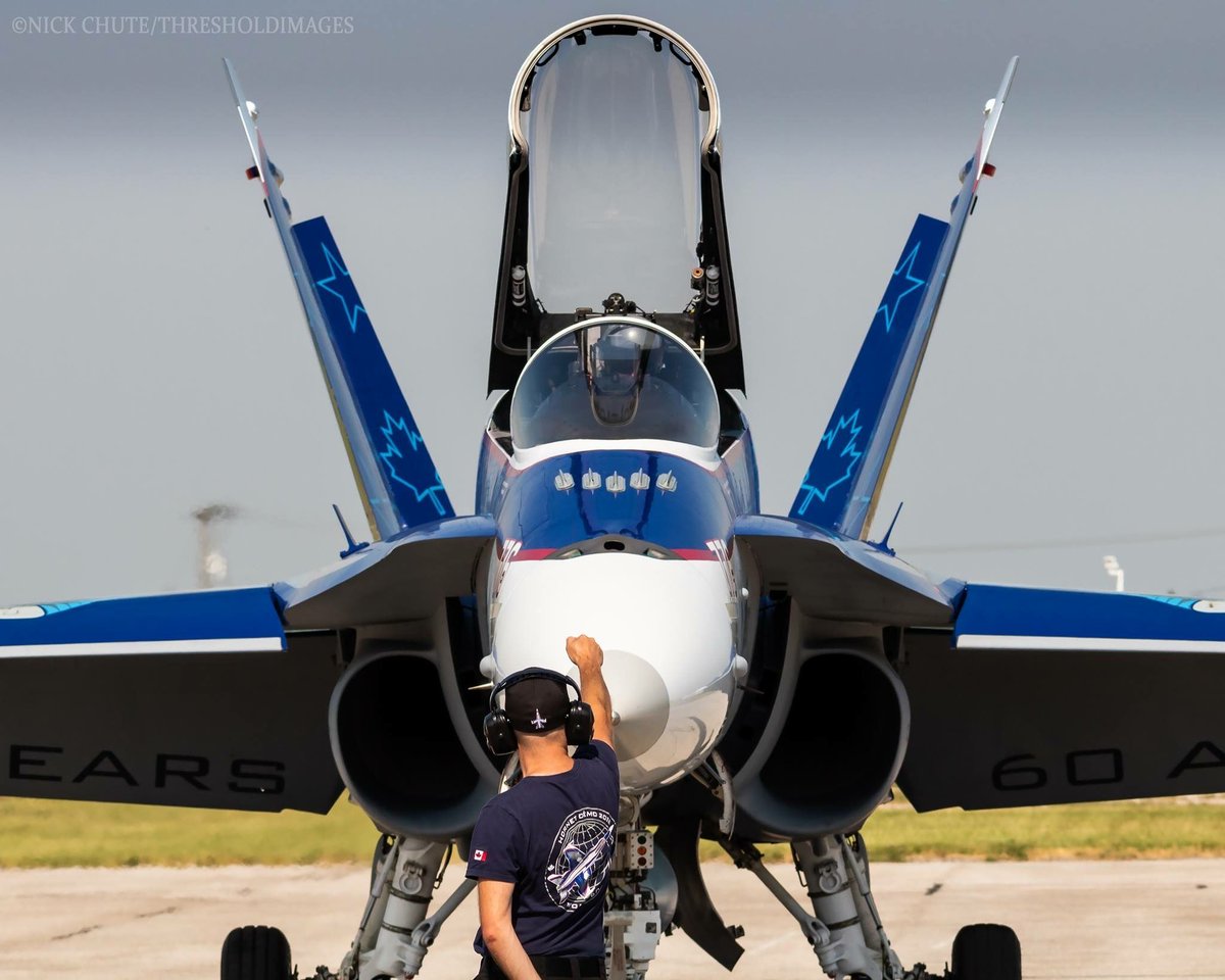 DemoCF18's tweet photo. #megamardimaintenance - parce que rien n'est possible sans eux! #nousmontonslagarde • 📷 Threshold Images
#lequipeautravaille #norad #norad60 #democf18 @ARC_RCAF https://t.co/BbzNXNQDom