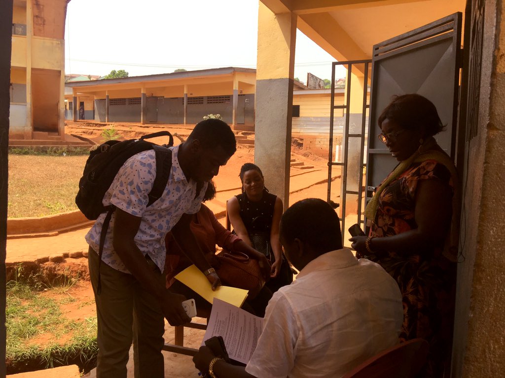 camyosfop's tweet photo. CAMYOSFOP team is presently on a tour in secondary schools where she operates her Human Rights,Peace &amp; SDGs clubs to facilitate the club coordinators &amp;students participation in her upcoming painting competition to fight against violence and drugs in the school milieu. @ngalimeug https://t.co/J1tLUNSmQl