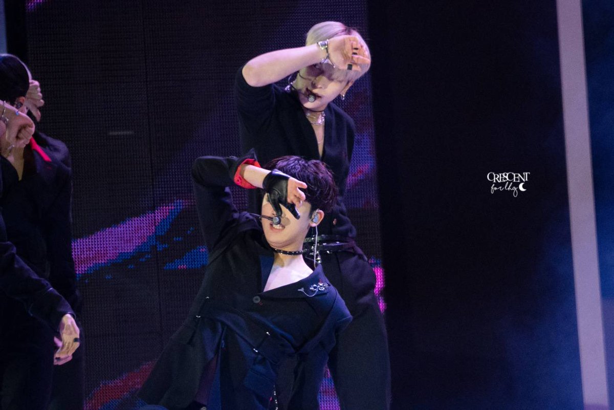99zthings's tweet photo. once again 
#타오를_원잇의_불씨
on stage together
#Fire_up_OneIt
once again, please https://t.co/El9LKHqKO1