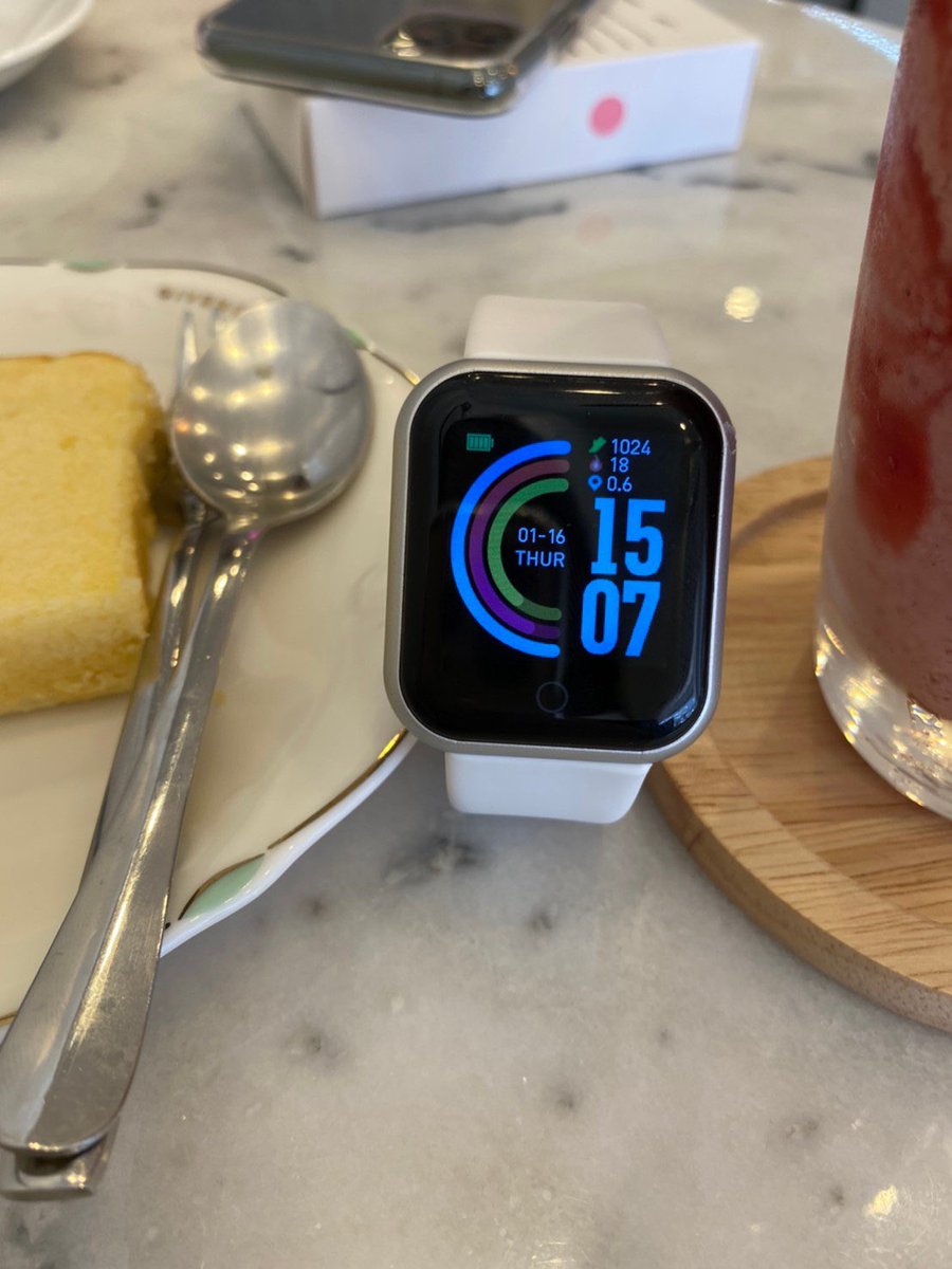 สวยมั้ย? 259 บาทเอง ⚡️
ไม่ต้องเสียเงินเป็นหมื่น ก็เท่ได้ 😎
วัดความดันจับเวลาในการวิ่งได้ นับแคลลอรี่ได้นับจำนวนก้าว⌚️