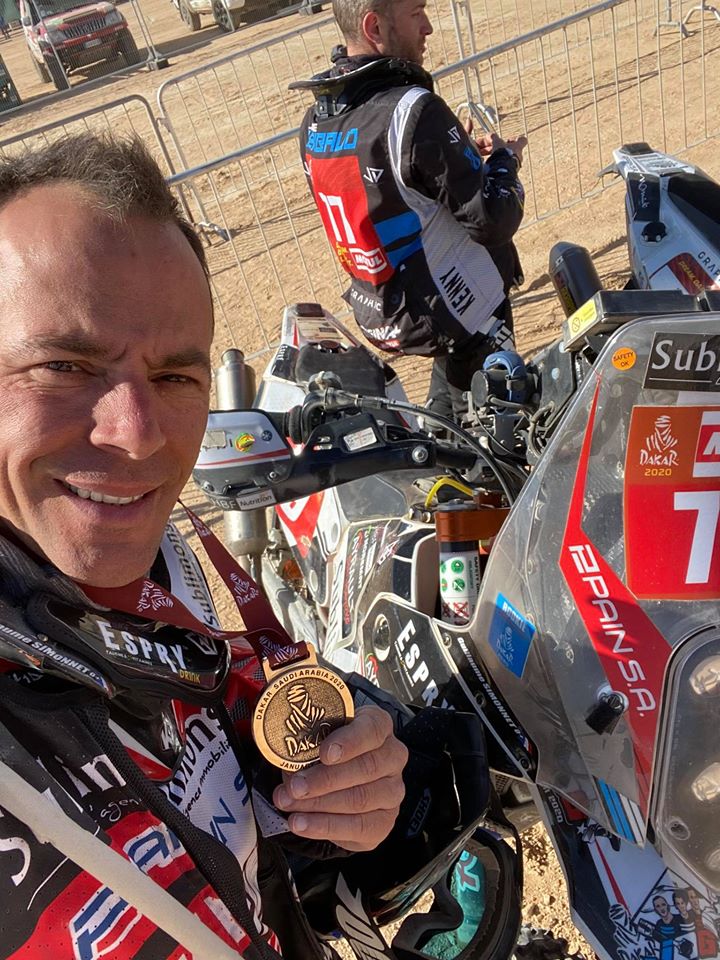 Noremat_'s tweet photo. Bravo à Guillaume Simonnet, responsable d'agence Noremat qui termine le #Dakar à la 84e place du classement général moto ! 💪👏🏆🏍
➡ INTERVIEW : https://t.co/EuM2ZBU9N4 https://t.co/c4qRCriWHb
