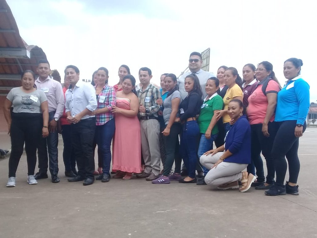 EducacionZ2_Ec's tweet photo. La Dirección Distrital 17D12 Puerto Quito, San Miguel de los Bancos y Pedro Vicente Maldonado lleva a cabo una reunión con los circuitos uni y pluri docentes en la cual se socializa acerca del Proyecto Educativo Institucional para la Convivencia Armónica. #SomosEducaciónEc. https://t.co/hdyWtAd610