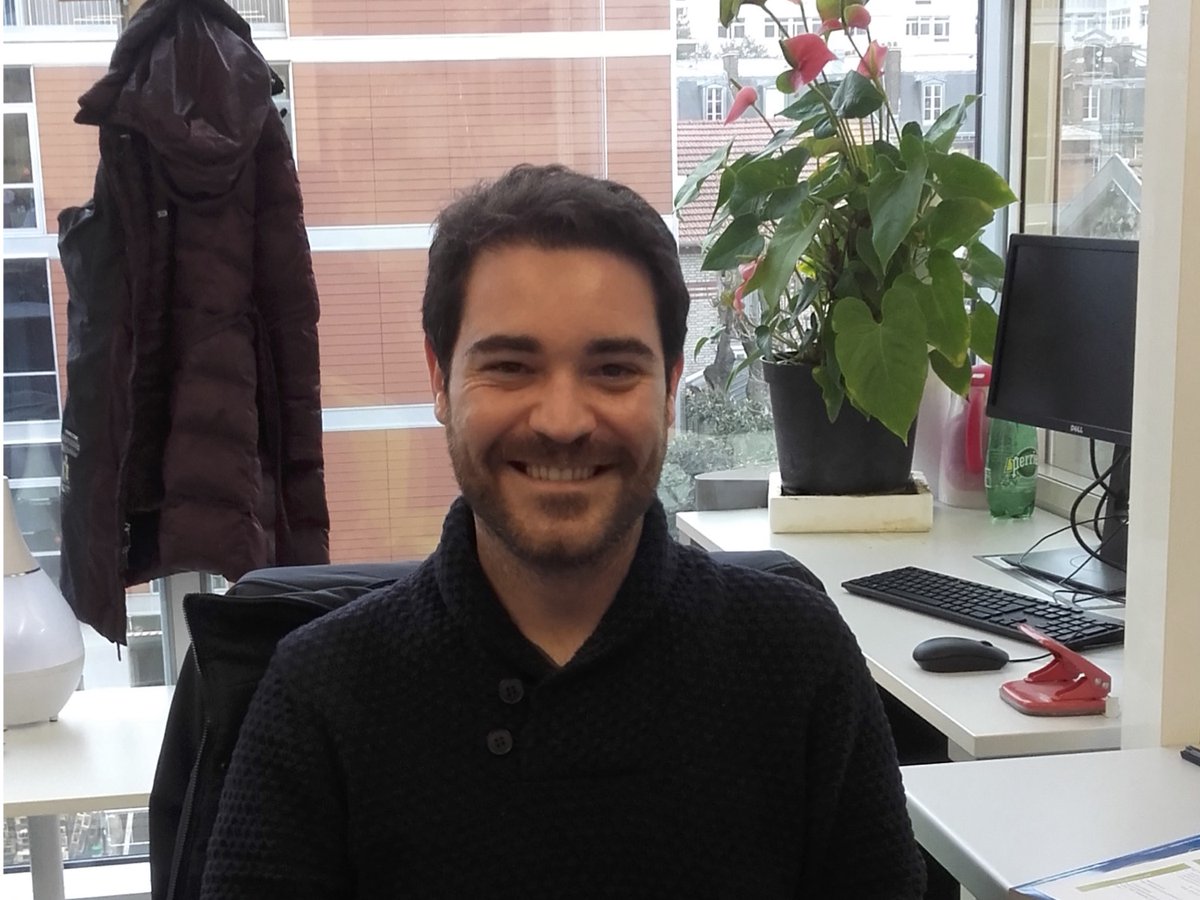 FlavImmunity's tweet photo. #FlavImmunitypeople: Stefano Pietropaoli 🇮🇹I am a  postdoc from Rome working in Paris. I have always had a deep interest in viruses and I am proud to be part of the FlavImmunity team to unveil the mysteries of Yellow Fever vaccine. My motto: Science is an endless discovery! #YFV https://t.co/oOgATrOhEP