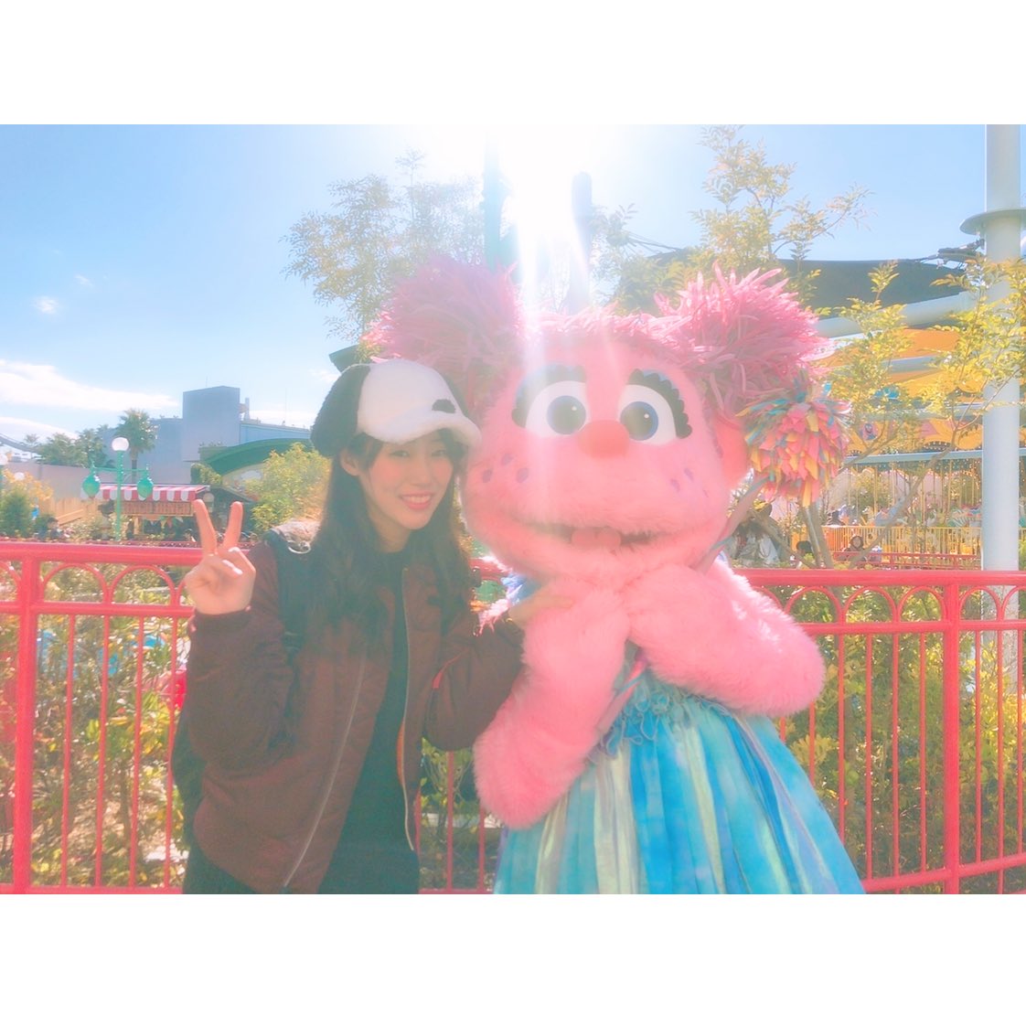 こっちゃん ユニバ に行きたーい 大阪にいた頃はjkから年パスを購入してたから5年近くまで通ったんだよね 特に ワンピース のコビー君が好きで海軍になったり色々したんですよね カチューシャは母が作ってくれたり 懐かしい てか若い ユニバ