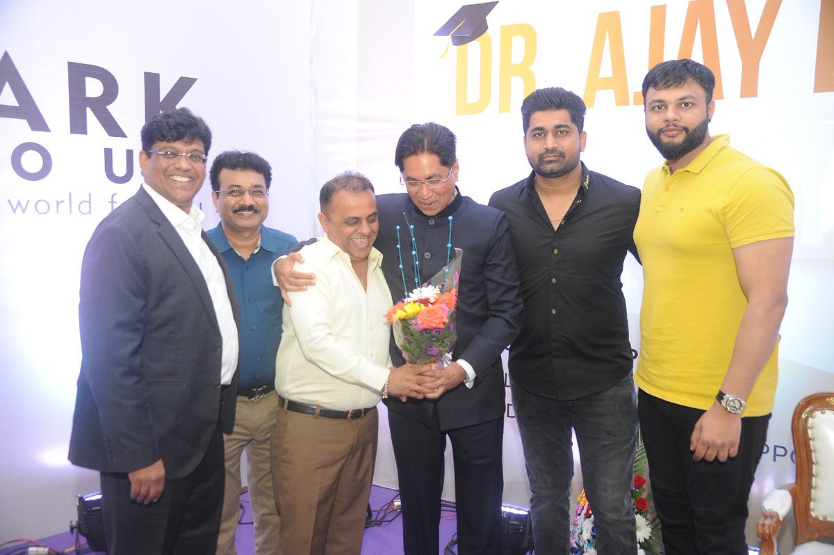 NarendraHirani_'s tweet photo. Felicitation Ceremony of Big Brother Dr. Ajay Desai for completing his Doctorate degree. #achievements #realestate #sparkgroup #doctartedegree #phd #narendrahirani https://t.co/hCZrKuMUtx