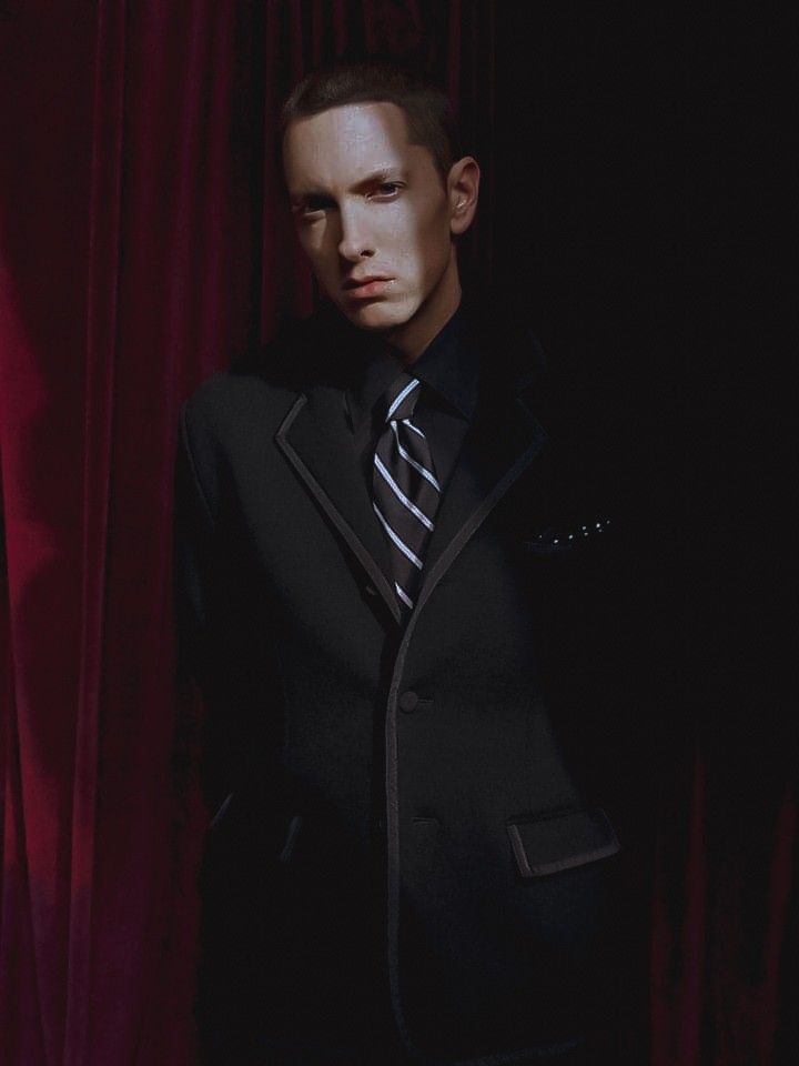 Eminem_Posts__'s tweet photo. Suited Eminem.
That's it. That's the tweet. https://t.co/xoXuk1gipo