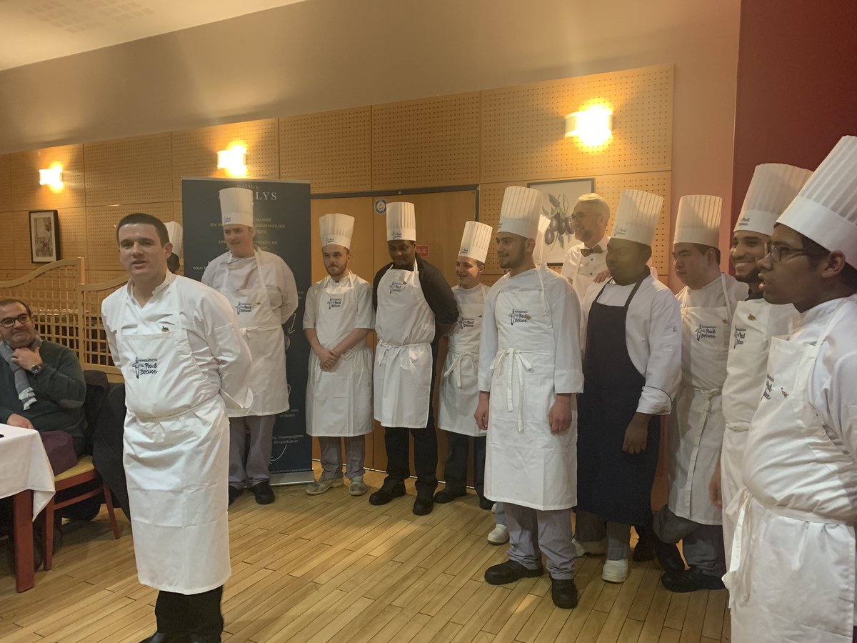 Nous félicitons l'association 
<a href="/AAuteuil/">Apprentis d'Auteuil</a> pour son vibrant hommage à Paul Bocuse, jeudi 16 janvier dernier, auquel nous sommes heureux d'avoir participé.