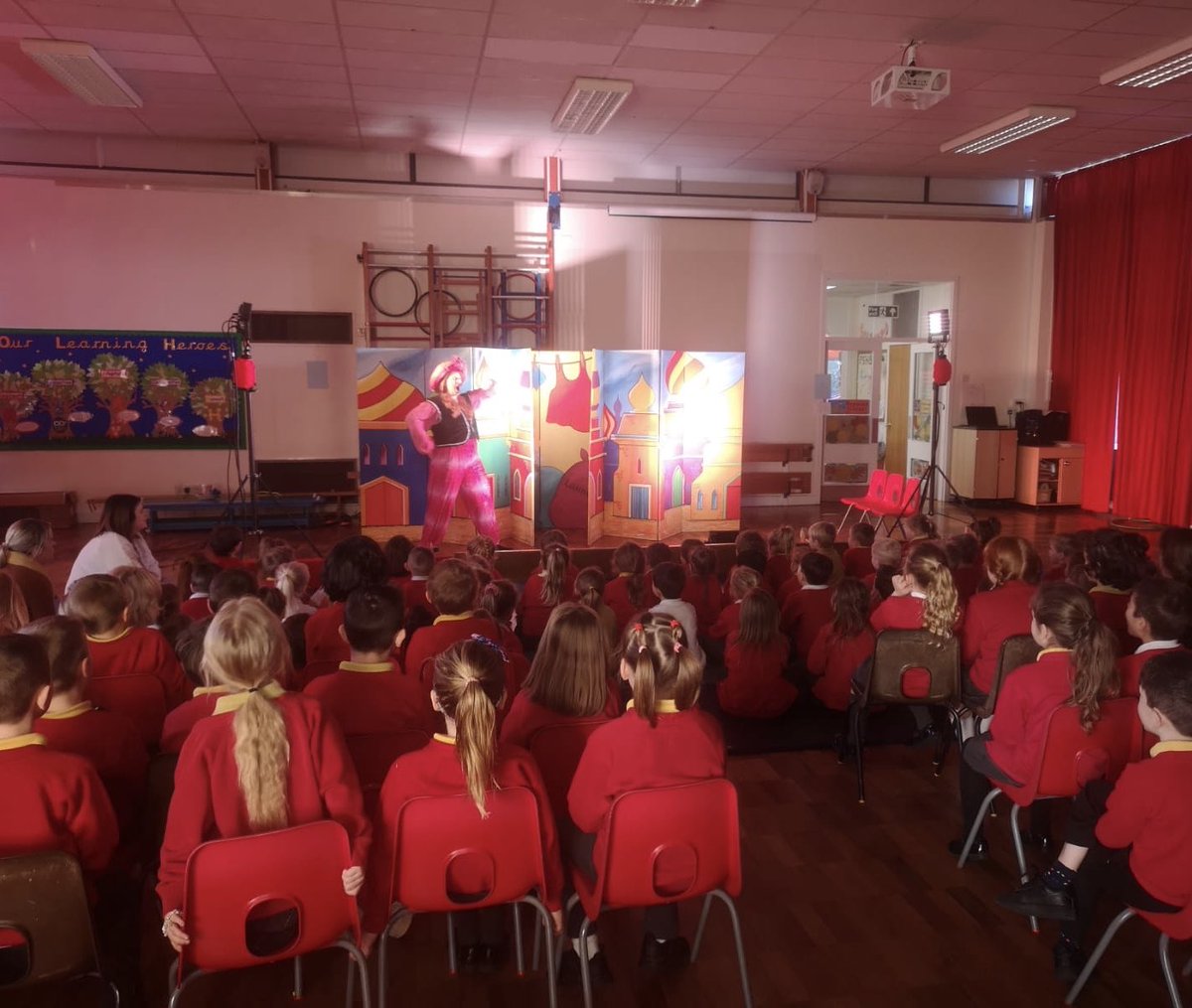 PennInf's tweet photo. A wonderful pantomime of Aladdin to enrich the children’s learning of tales in English. Thank you West Midlands Theatre company! https://t.co/9r5hBdcNzA