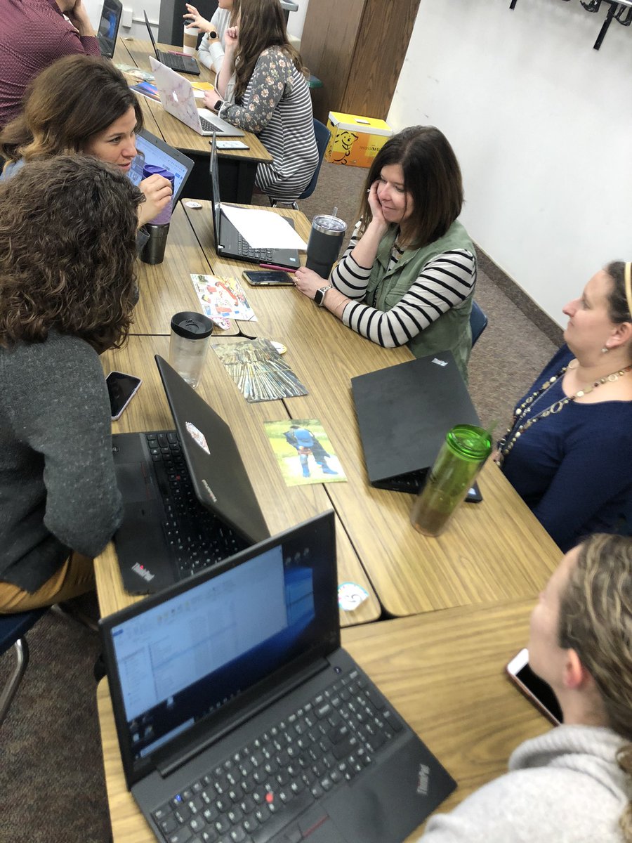 StefaniePitzer's tweet photo. BES Writing Instruction PD ➡️ watched video about connections between genres. Ts talked about how pics represented their takeaways. Then narrowed it down to one & came up with a caption. Thanks @rickwormeli2 for the idea @ #AMLE19 🙌🏻 #323learns #BannerFamily #Pitzer4a #Pitzer4e https://t.co/dihwnUPOdi