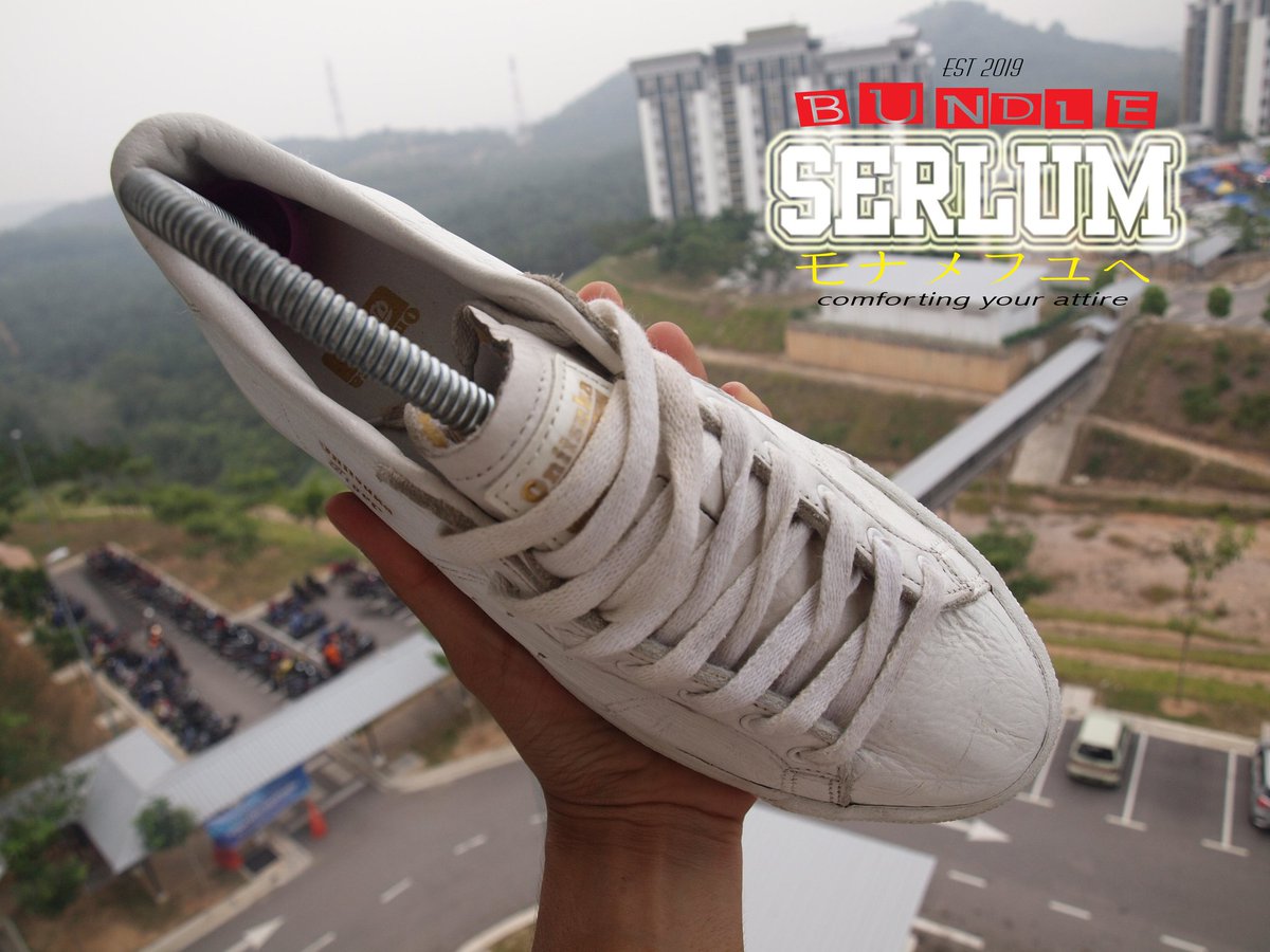 SerlumBundle's tweet photo. 📢📢📢📢📢📢📢📢
Onitsuka Tiger Lawnship White
Size US 6.5
Original / used
RM70
👇👇👇👇👇👇👇👇👇👇
💯% original used

#serlumbundle #melaka #bundlemelaka #bundlemelakamurah #kasutbundle #bundlekasut #kasutbundlemurah #kasutbundlemalaysia #kasutbundlemurah #bundleonline #bundle https://t.co/Y5I8WrRJSr