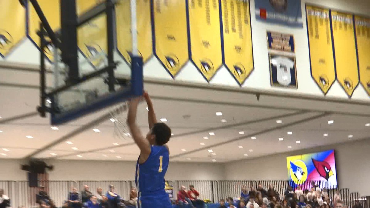 KEYCNewsNow's tweet photo. Waseca's @KyWillingham4 scores his 1,000th career point in the @WasecaBoysHoops victory against NRHEG. | https://t.co/kfUC4PQQ5M https://t.co/nM6SroU99D