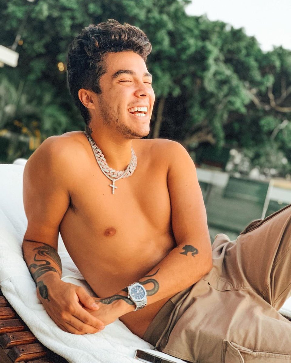 mariobautista_'s tweet photo. Viviendo de atardeceres, dejando ir lo malo, agradeciendo las bendiciones. https://t.co/O6ODjmw0Gd