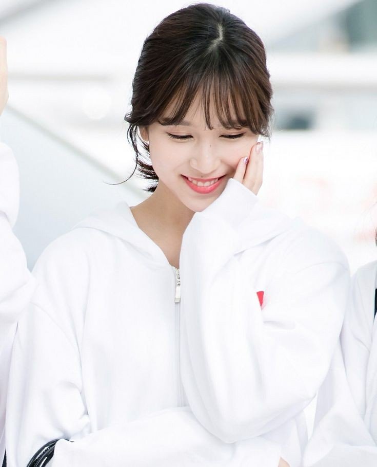 geesmulti's tweet photo. hi i miss jihyo and mina. i miss mihyo 😭 https://t.co/BVfGRaZ3uU