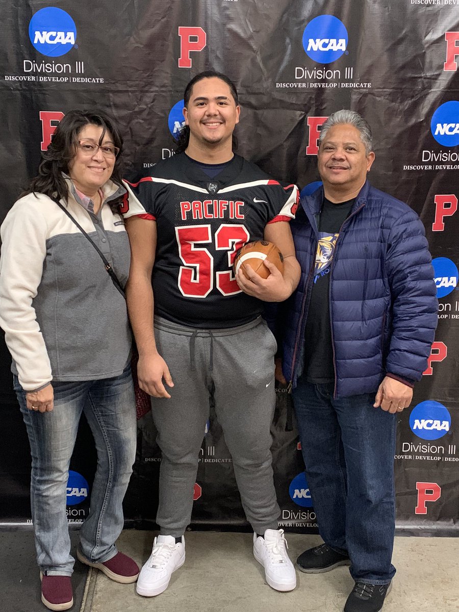 nick_cru's tweet photo. After multiple conversations with my parents, coaches, and peers, I have decided to continue my academic and athletic career to Pacific University. #GoBoxers ⚫️🔴 https://t.co/PSxKjAzXll