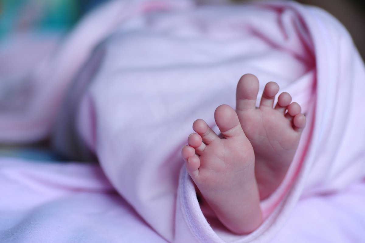 ians_india's tweet image. A newborn boy was allegedly stolen by a woman from the Lala Lajpat Rai Memorial (#LLRM) Medical College in #UttarPradesh's #Meerut district, the police said.