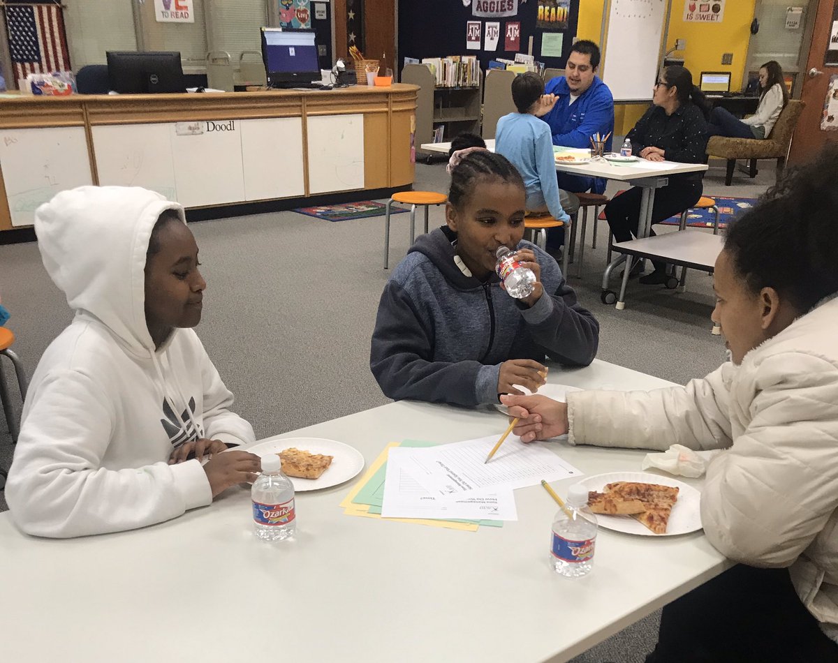 StaceyFawley's tweet photo. Sigler families learning about Time Management ⏰ at our AVID workshop tonight. @PlanoISDAVID @AVID4College @SiglerStars5th @SiglerStars https://t.co/l4TNtxtDvJ