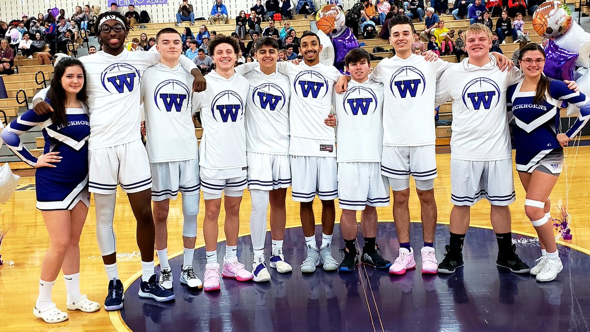 wmjdeaton's tweet photo. Senior night for @paupackhoops about to get underway vs Honesdale. @TCI_newsroom https://t.co/yd5Jn2NEI7
