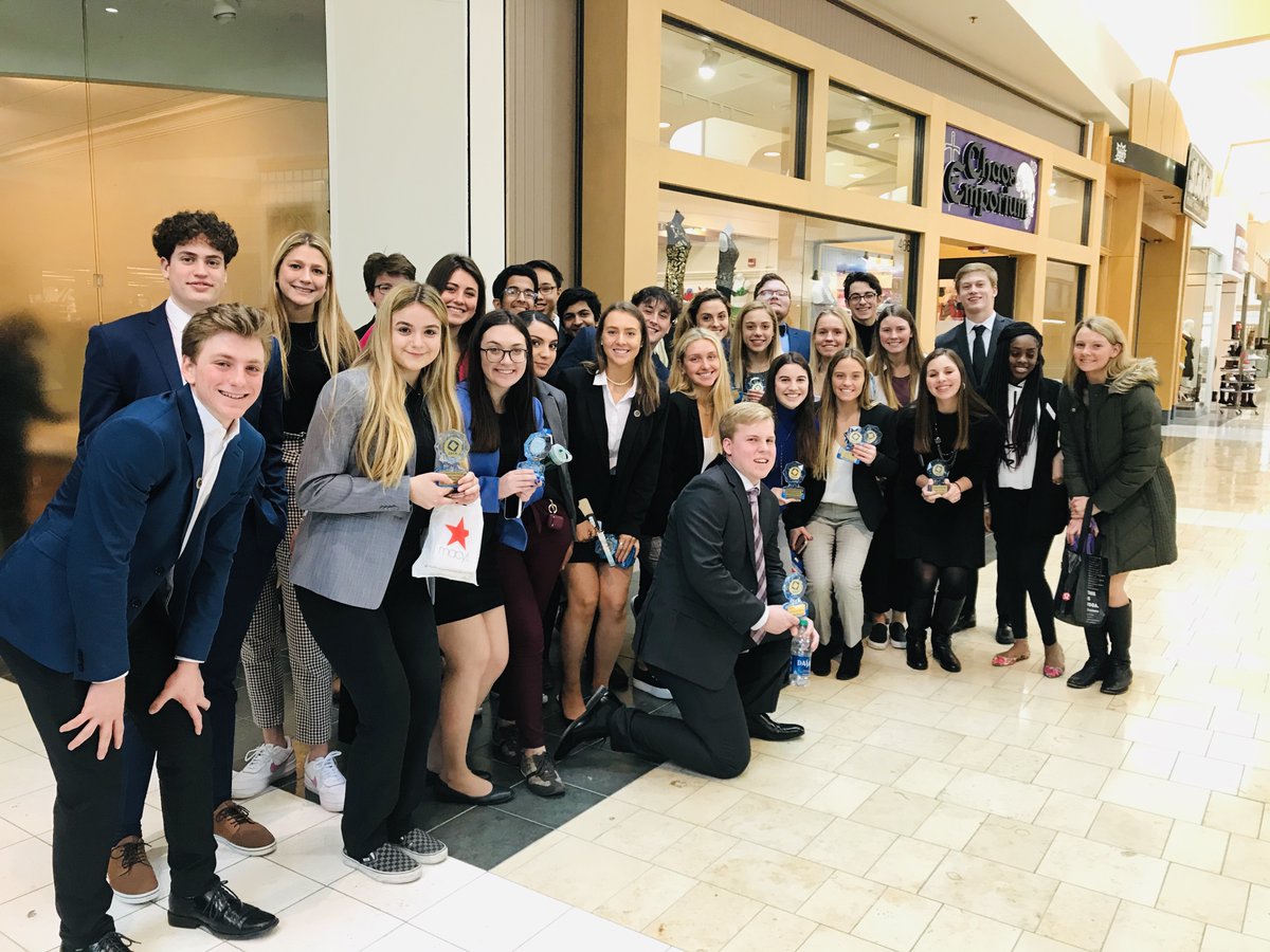 Parkway West Marketing took 35 students to @DECA districts, and 22 of our kiddos qualified for State! We couldn't be more proud! 😍 By the numbers we had nine 1st place, nine 2nd place, and four 3rd place. 🤩These kids help prove that West IS Best!👏 #pwesthighschool #cterocks