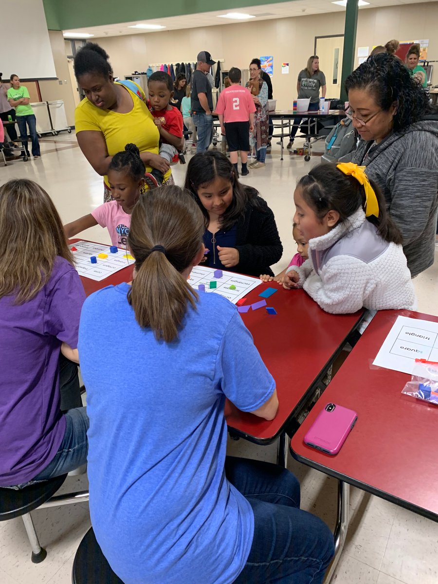 KrauseElem's tweet photo. Thank you Krause Families for a wonderful math and literacy night! It was fun time learning with families! #GreatThingsBrenham #kesstickstogether https://t.co/w3YYb54pNX