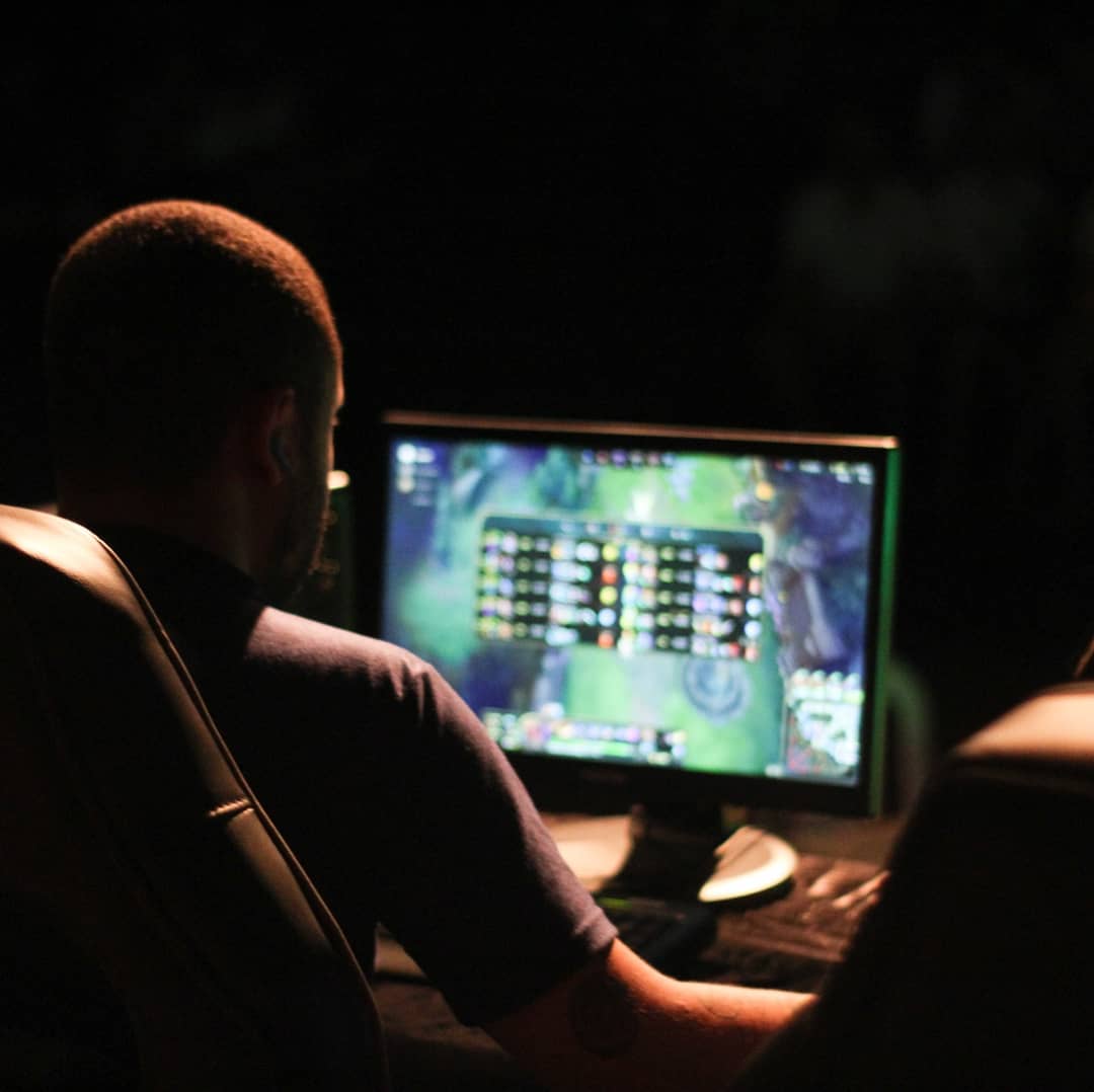 ArenaGamesBA's tweet image. 🤩👊 Desde 2015, o campeonato de LoL é um dos carros-chefe do evento e em 2019 a @CocaCola_Br, a Sempre Tech e a StartNet nos permitiram subir de level na estrutura e qualidade!

Diz aqui nos comentários o que acharam!

#ArenaGamesBA #SintaOSabor #SempreTech #StartNetAlagoinhas