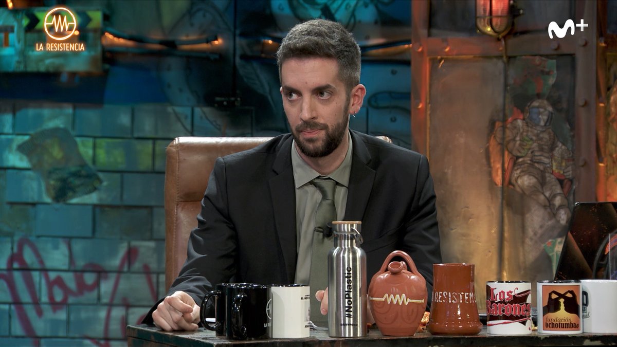 LaResistencia's tweet photo. → @davidbroncano: "José Luis Cuerda era mi ídolo total de la comedia. 'Amanece que no es poco' es la mejor película de la historia de la comedia" #LaResistencia https://t.co/DDUBwKqNgG