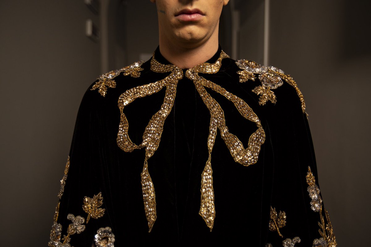 To the 70th annual <a href="/SanremoRai/">Festival di Sanremo</a> Music Festival <a href="/AchilleIDOL/">Achille Lauro</a> wore a custom #Gucci cape with sequin details and an embroidered tulle bodysuit designed by #AlessandroMichele. #Sanremo2020