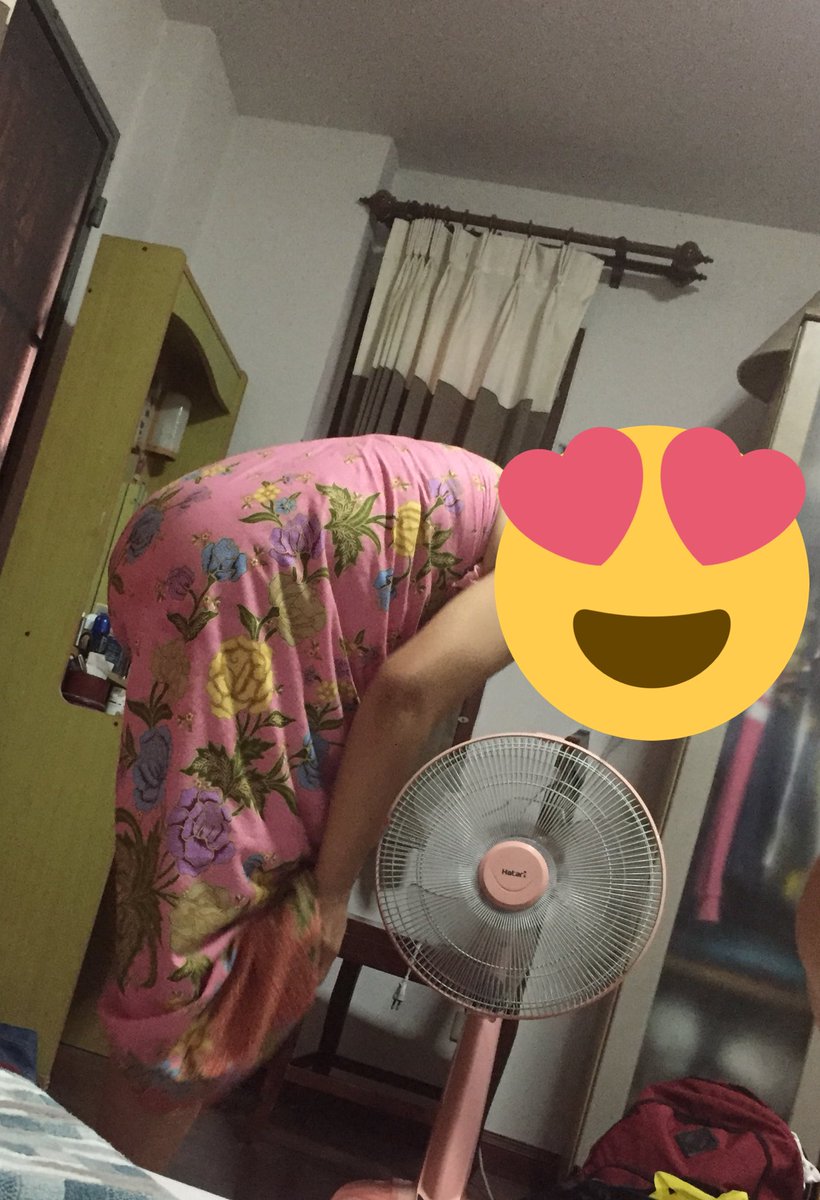 กำลังแต่งตัวไปทำงานจ้า