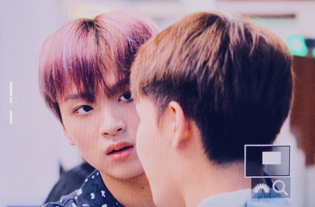 okay how i forget this iconic stare !!! where are your eyes hyuck !!!