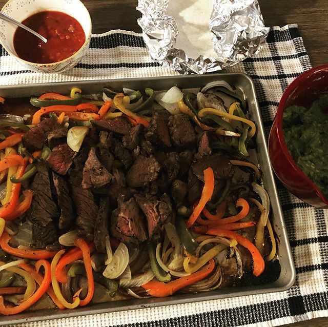 braisenRD's tweet photo. Sheet-pan flank steak fajitas wit some bangin’ guac #milsons #postcallwench https://t.co/kjBnW1V4yz https://t.co/MWOn9evO9r