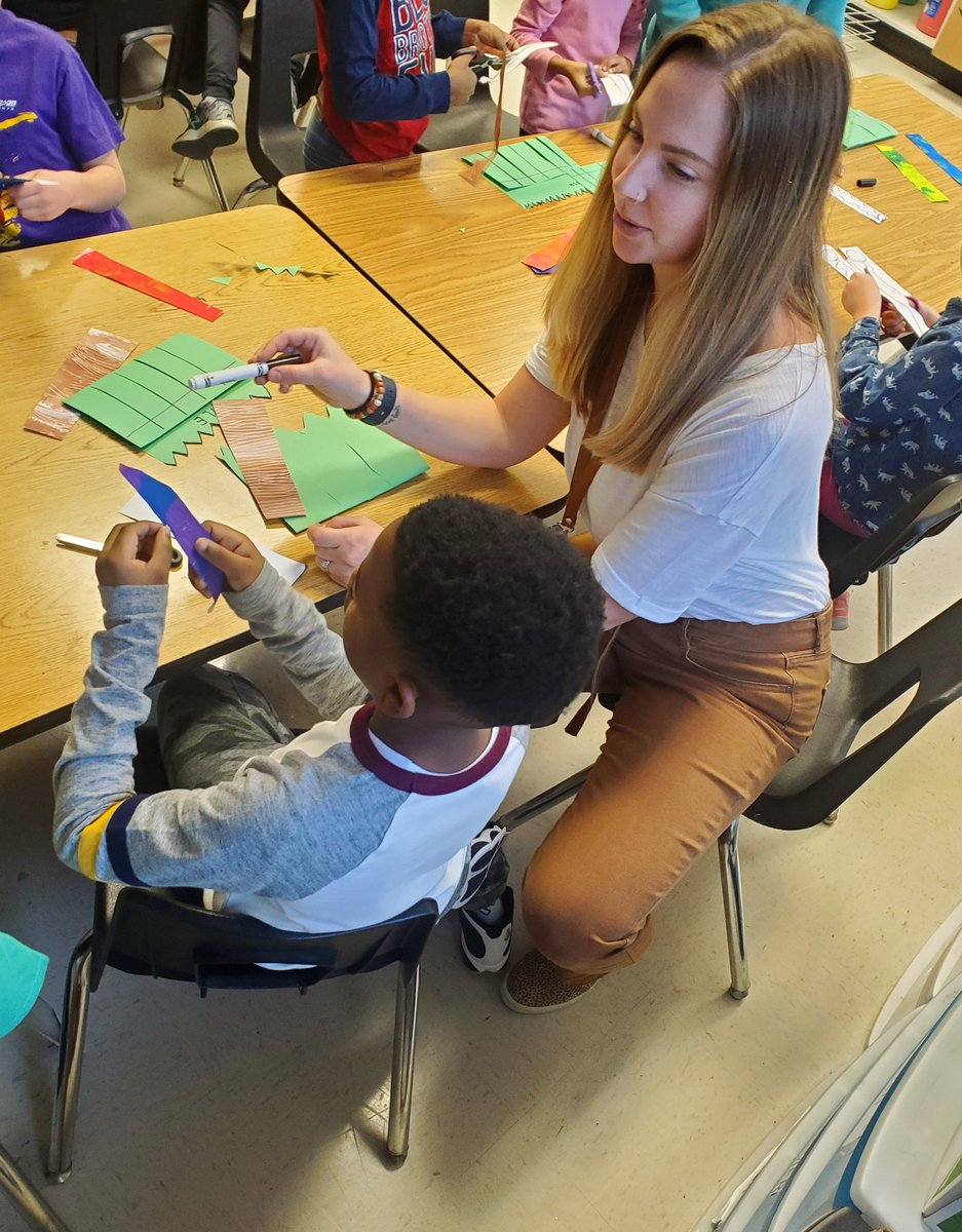 BrownleeAmanda's tweet photo. Thanks for coming and hanging out with us today @ElenaEremchuk! After you left- kiddos, "Nickajack has a great art teacher too!" #cobbartrocks #kseart #artteachersunite https://t.co/5SMOe3dJjR