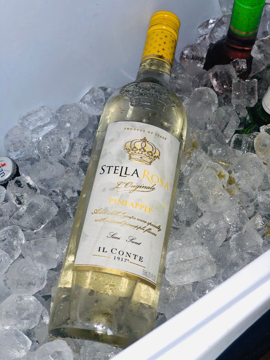 cookingeffect's tweet photo. It’s Wine O’Clock! 🍷 Let’s talk wine, specifically the new Pineapple flavor by @stellarosawines. I’ve searched high and low for this wine and finally had the pleasure of trying it this weekend. If you ever wanted to know what summer tastes like, this is it! 😎🩱👙🌊🏄🏾‍♀️ https://t.co/c0opobitko