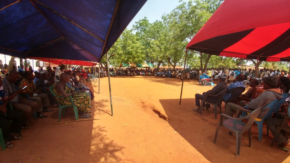communeave1's tweet photo. TOURNEE DE REMERCIEMENTS ET DE PARTAGE D’IDEES
CINQUIÈME JOURNÉE: Edzi, Dzolo, Kévé
Poursuite de la tournée de remerciements ce lundi où le passage du maire AZIABU Kodjo Alexandre @KAAziabu dans les cantons de #Kévé,#Edzi et #Dzolo.... https://t.co/Kppehvx2hv