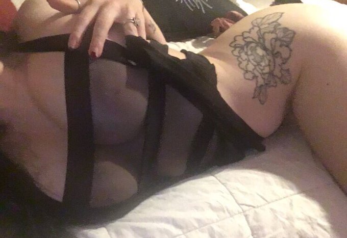 My titties don&rsquo;t even fit in this 🥵 https://t.co/xQ5CPwiCqh<a href="/tag/nekogirl"class="tags"><span>#nekogirl</span></a>