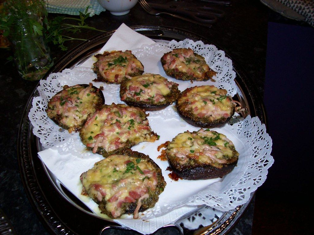 MBCFoods's tweet photo. Everyone loves our Stuffed Mushroom Caps: https://t.co/f5Wi00WeIx #catering #FoodSA https://t.co/t57fpskHva