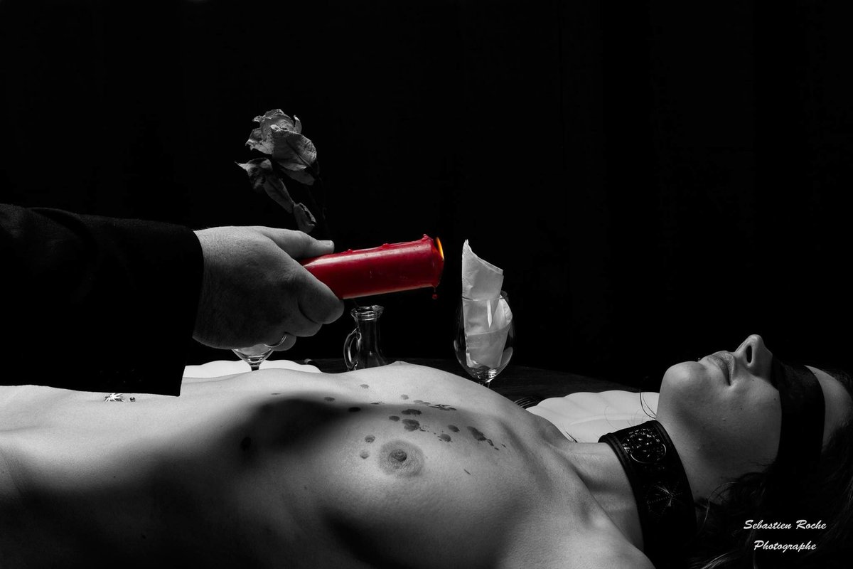 SebiPhoto's tweet image. #shooting #photo #photography #Blacktwitter #nud   #femmesexy #femme #femmefatale #woman #womansexy #girl #girls #sexygirsl #sexy #shootingphoto #shooting #shootingphoto #blackandwhite #noiretblanc #nudephotography #nudeshoot #nudeart #photography #photo #photosexy #bdsmlife