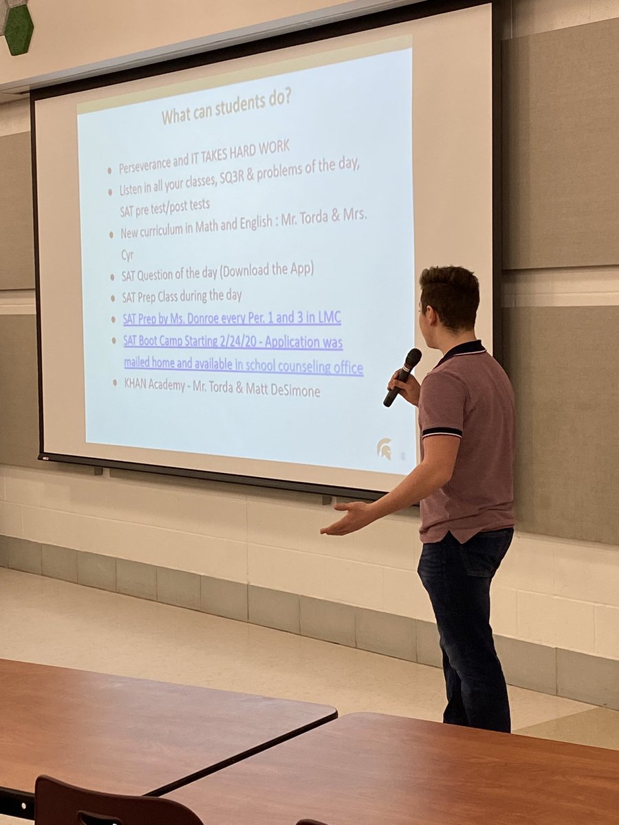 lyons_barton's tweet photo. Junior/Sophomore Parent Meeting.   SAT’s and College and Career Planning.   Thanks to all who attended. @KCyrMHS @Tordam @JFlynnMHS @ctrisenetwork @mpsbenigni @BronkMPS @straubmhs @AliciaDWebber @DeannaRoncaioli @MHSCareerCtr https://t.co/XBCGWkEjYk