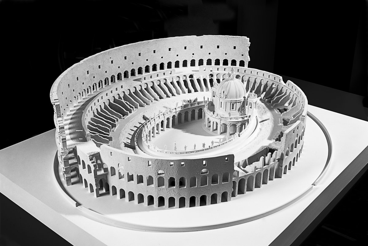 efemarq's tweet photo. #Taldiacomavui de 1714 va morir l'arquitecte barroc italià Carlo #Fontana. Deixeble de #Bernini, fou l'artífex més influent del barroc tardà. El 1696 dibuixà el projecte, mai realitzat, de transformació del #Colosseu de Roma en un gran temple, amb una #església a baix a l'arena. https://t.co/6ZoqxqdiF9